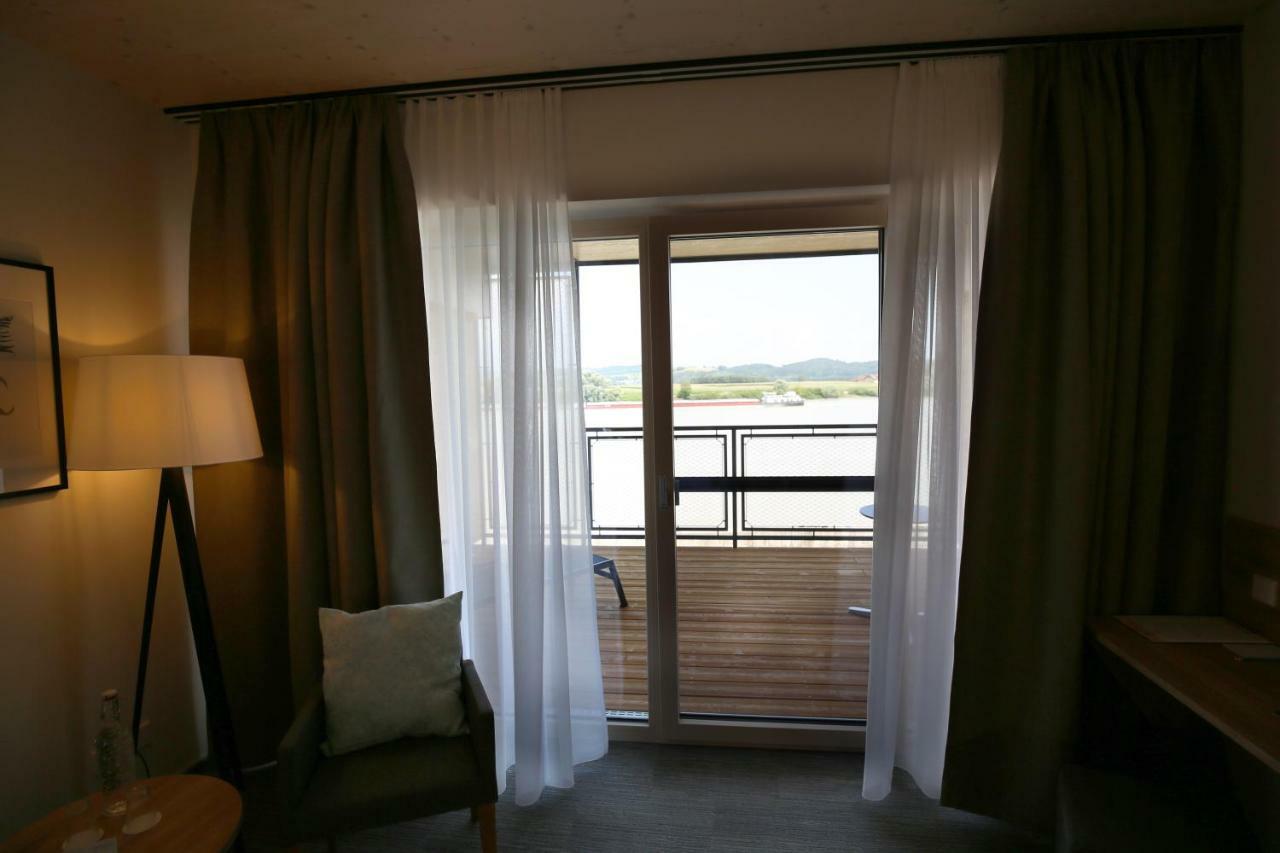 Donau Lodge อิบส์ อัน แดร์โดเนา ภายนอก รูปภาพ